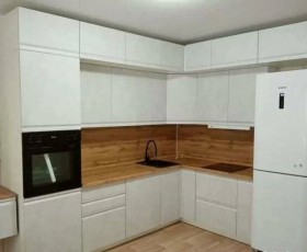Модульная кухня Бруклин 2.4 x 2 м (Бетон белый) в Томмоте - tommot.katalogmebeli.com | фото 15